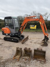 Hitachi ZX25 Mini Digger