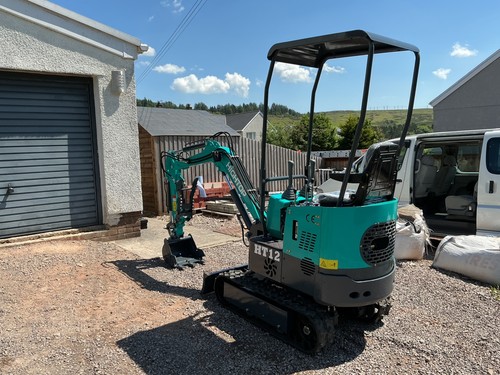 Mini digger brand new - mini, diesel